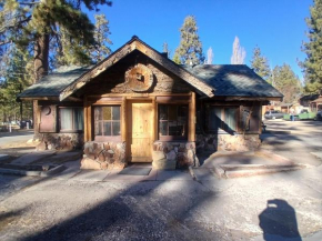 Cabin 33, 3 bedroom 2 bath Big Bear Lake